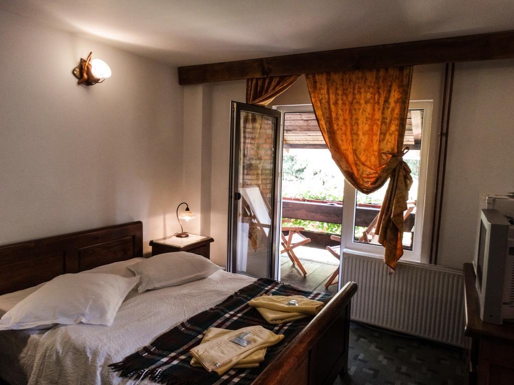 Pensiunea Casa Noastra Арьешени Экстерьер фото